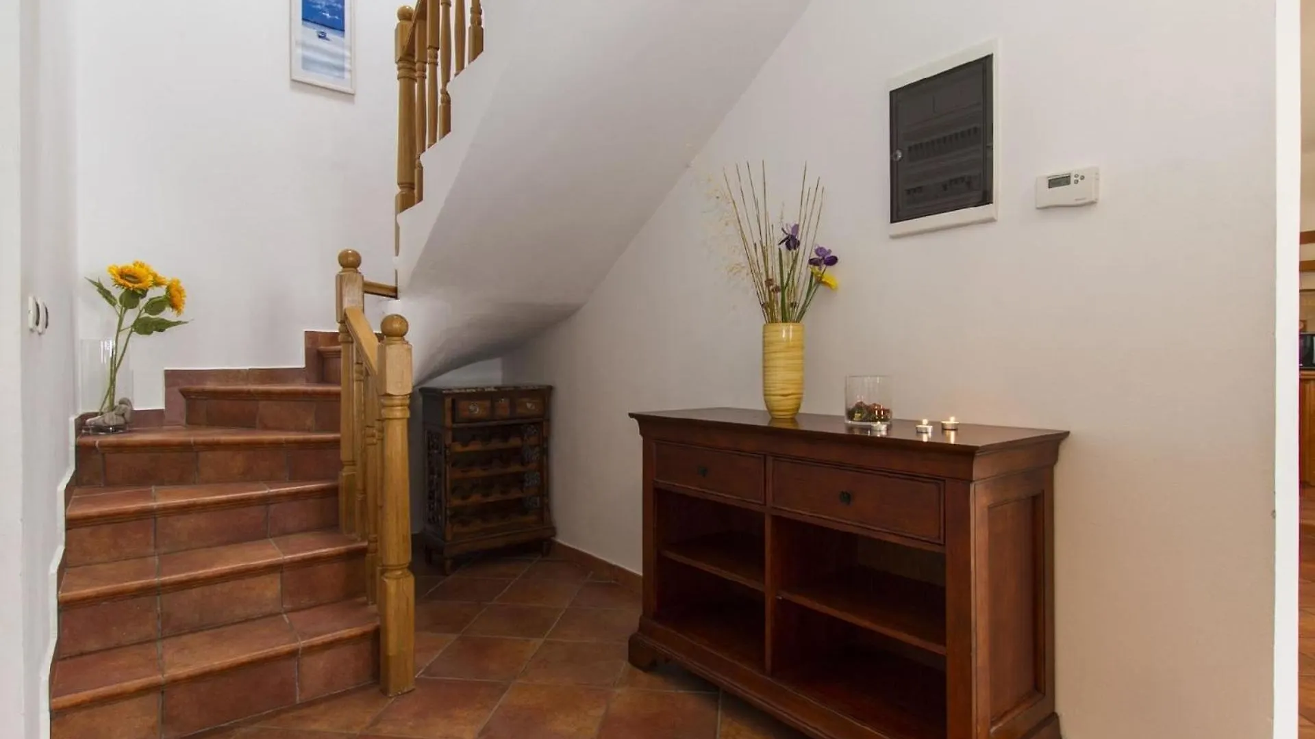 Ferienhaus Mit Privatpool Fuer 8 Personen Ca 220 Qm In Skitaca, Istrien Bucht Von Rasa